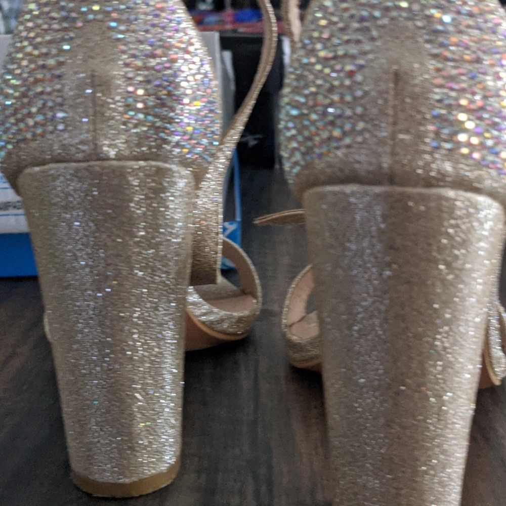 Shoes - Picture 3 of 3